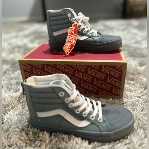 Sk8-H Zip with heel zippers for easy in and out